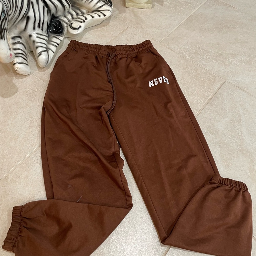Brown Sweatpants with White Print Elastic waistband UNISEX SZ M